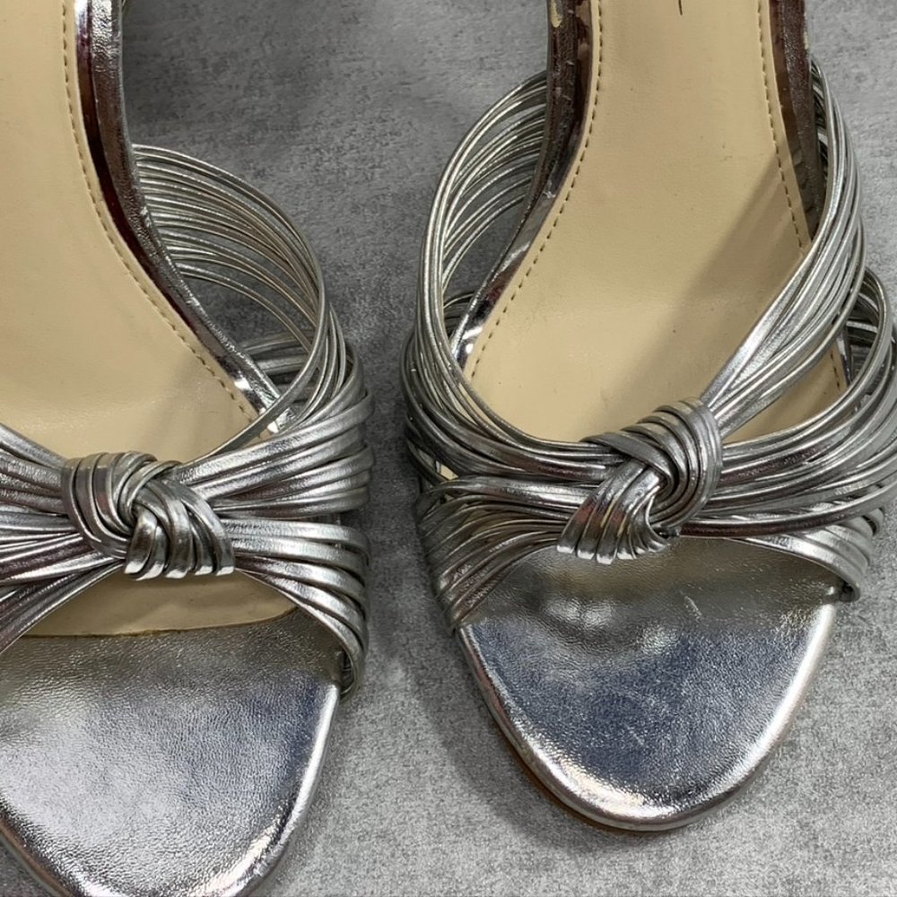 Jessica Simpson Silver Strappy Knotted Vamp Detail - Picture 8 of 10